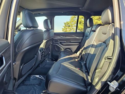 New 2025 Jeep Grand Cherokee L Limited w/ Black Appearance Package image 13