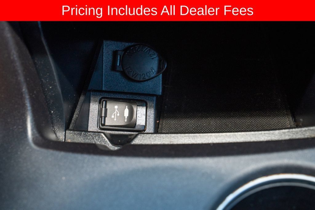 Used 2017 Toyota Camry LE FWD image 13