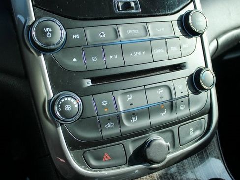 Used 2015 Chevrolet Malibu LT w/ Power Convenience Package image 19