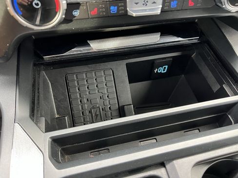 Used 2023 Ford F350 Lariat w/ Chrome Package image 30