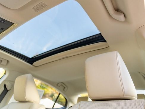 New 2025 Lexus ES 350 w/ Premium Package image 15