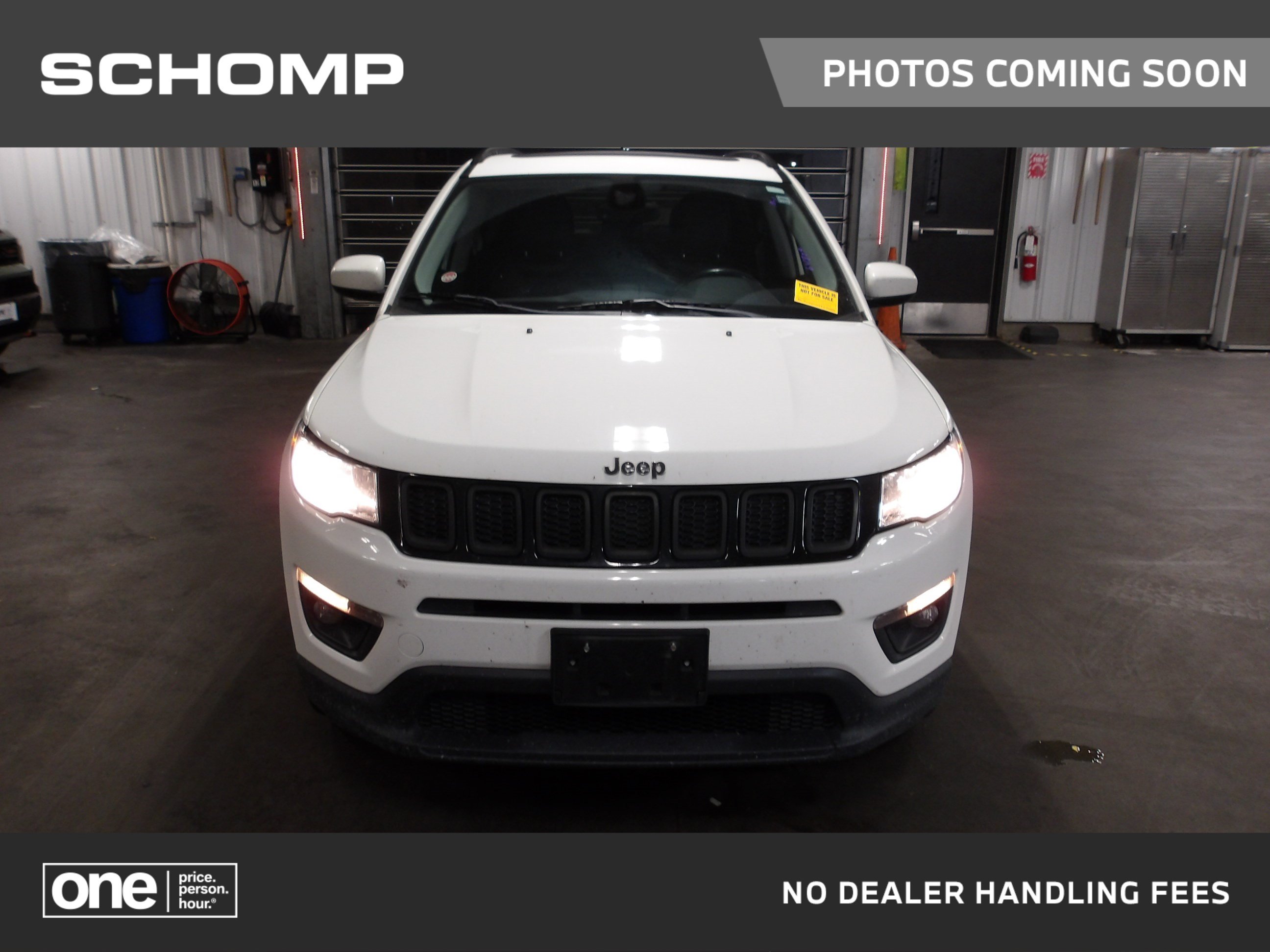 Used 2017 Jeep Compass Latitude w/ Popular Equipment Group AWD/4WD image 1
