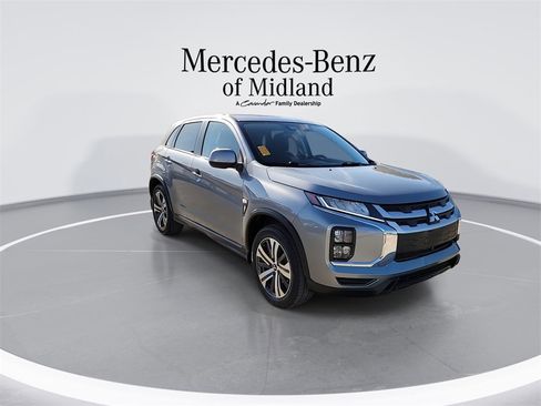 Used 2022 Mitsubishi Outlander Sport ES image 2