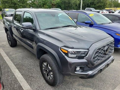 Used 2023 Toyota Tacoma TRD Off-Road w/ TRD Premium Off Road Package AWD/4WD image 3