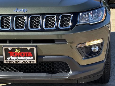 Used 2020 Jeep Compass Latitude w/ Cold Weather Group image 8