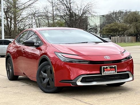 New 2026 Toyota Prius Plug-In Hybrid image 2
