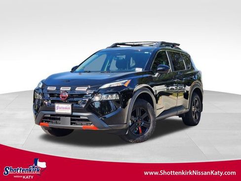 Certified 2025 Nissan Rogue SV image 1