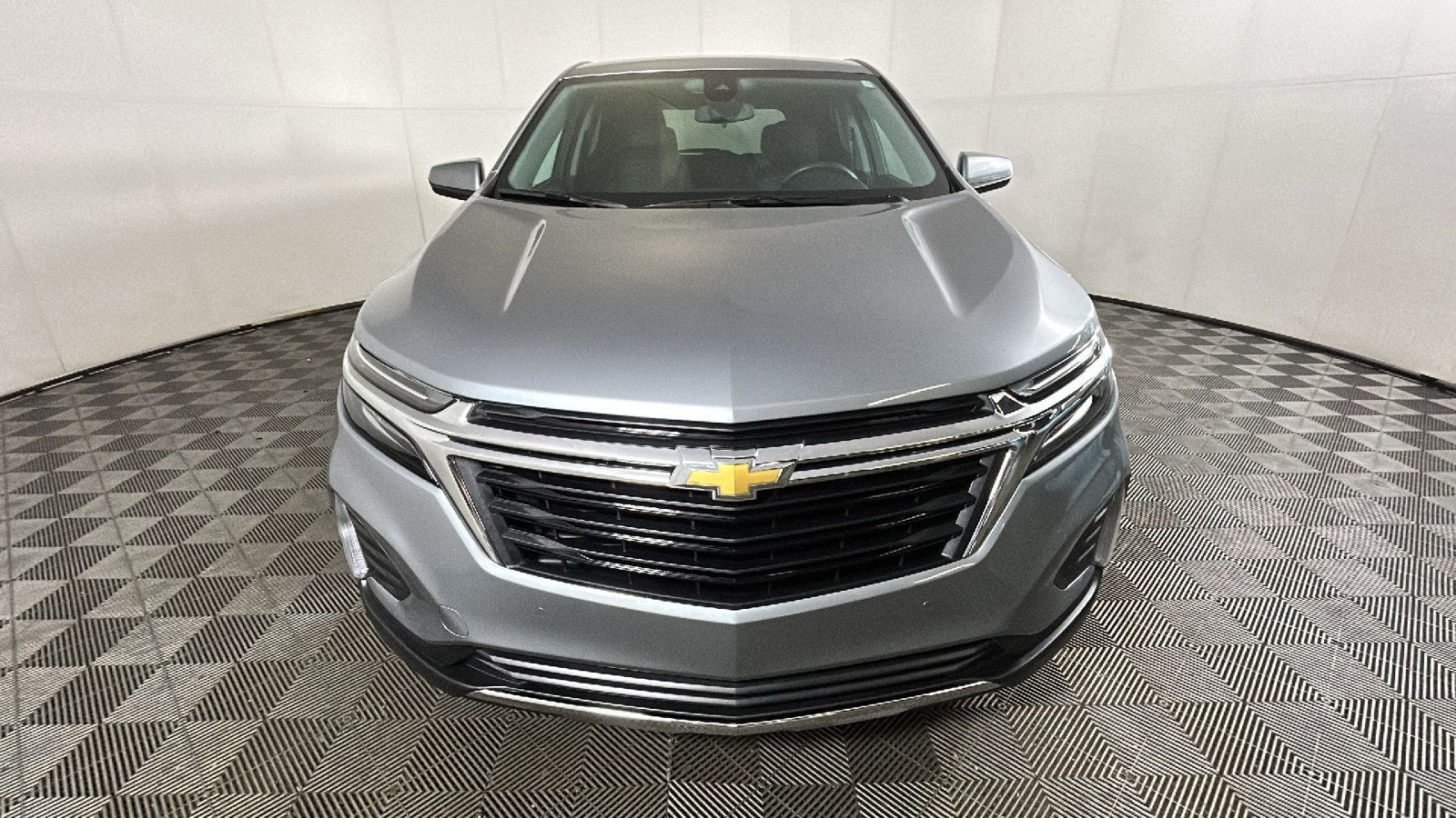 Used 2024 Chevrolet Equinox LT w/ LPO, Floor Liner Package AWD/4WD image 8
