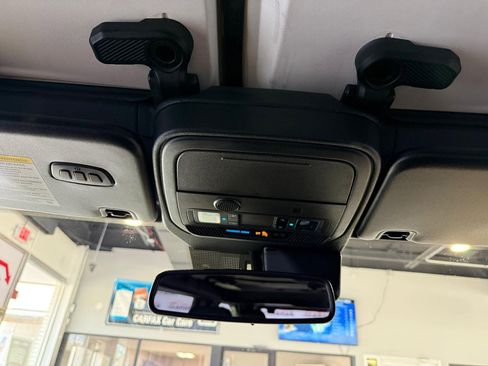 Used 2024 Ford Bronco Outer Banks image 23