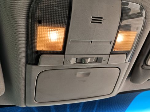 Used 2010 Subaru Outback 2.5i Limited image 25