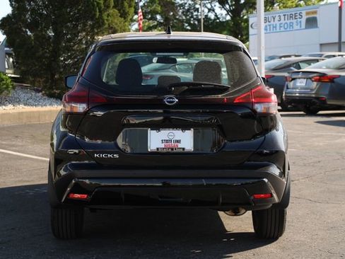 Certified 2025 Nissan Kicks Play S FWD image 9