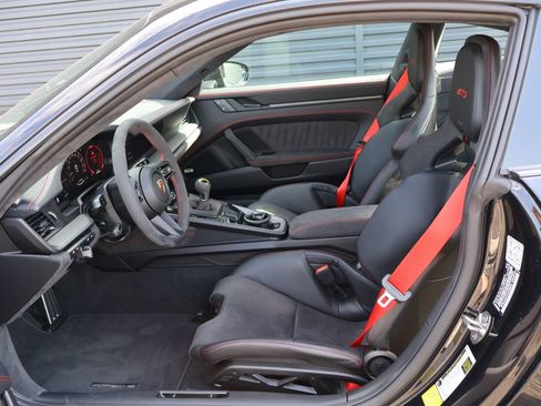 Certified 2026 Porsche 911 GT3 RWD image 5