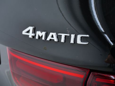 Certified 2026 Mercedes-Benz GLB 250 4MATIC image 6
