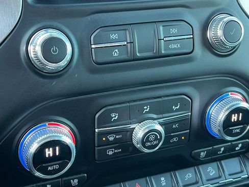 Used 2023 GMC Sierra 3500 SLT w/ SLT Premium Package image 29