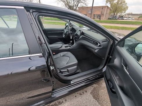 Certified 2024 Toyota Camry SE image 3