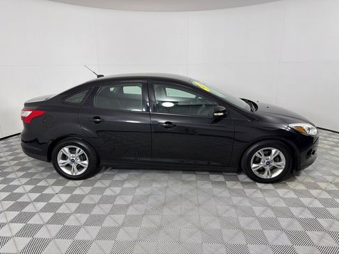 Used 2014 Ford Focus SE FWD image 4