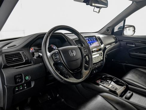 Used 2018 Honda Pilot Elite image 2