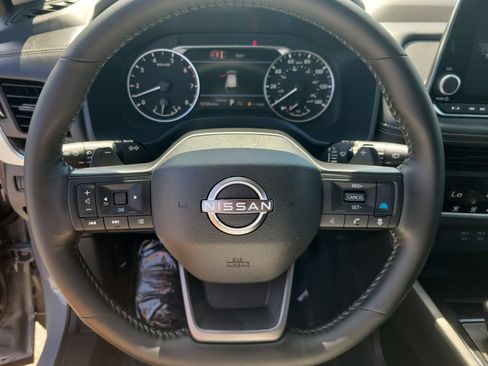Used 2026 Nissan Rogue SV FWD image 18