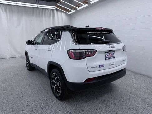 Used 2025 Jeep Compass Limited AWD/4WD image 4