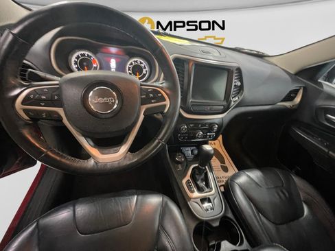 Used 2017 Jeep Cherokee Limited AWD/4WD image 11