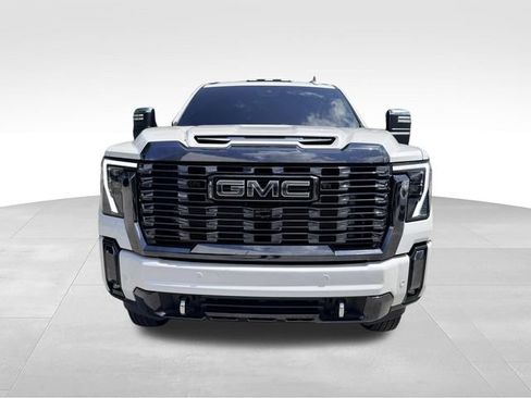 Used 2024 GMC Sierra 3500 Denali Ultimate AWD/4WD image 2