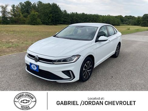 Used 2025 Volkswagen Jetta S FWD image 1