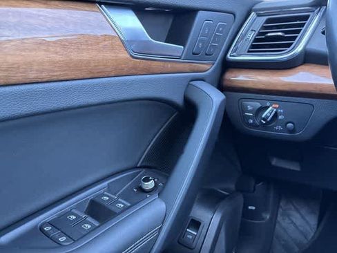 Used 2023 Audi Q5 2.0T Premium Plus AWD/4WD image 40