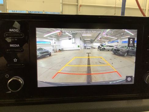 Used 2022 Kia K5 LXS FWD image 15