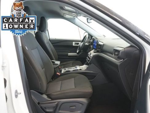 Certified 2023 Ford Explorer XLT image 32