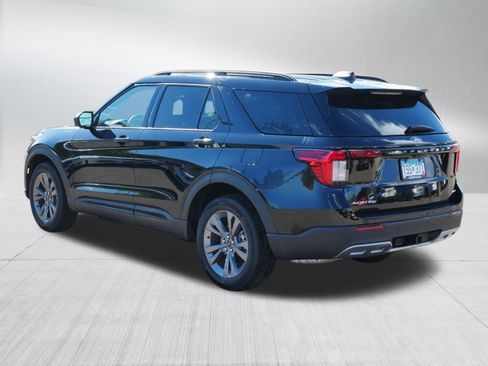 Used 2026 Ford Explorer Active w/ Active Comfort Package AWD/4WD image 5