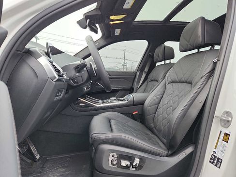 Used 2026 BMW X7 xDrive40i w/ M Sport Package image 13
