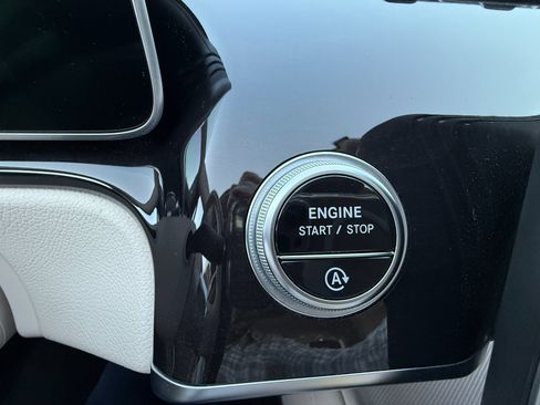 Used 2022 Mercedes-Benz S 580 S580 4MATIC w/ AMG Line Package image 18