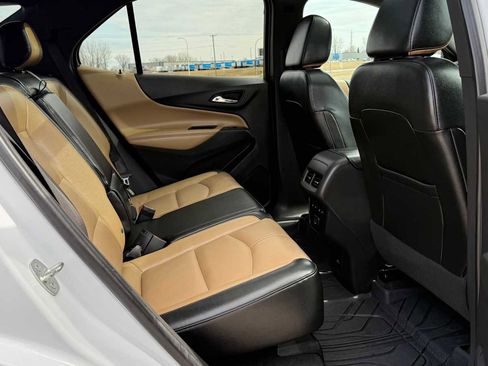Used 2023 Chevrolet Equinox Premier image 11