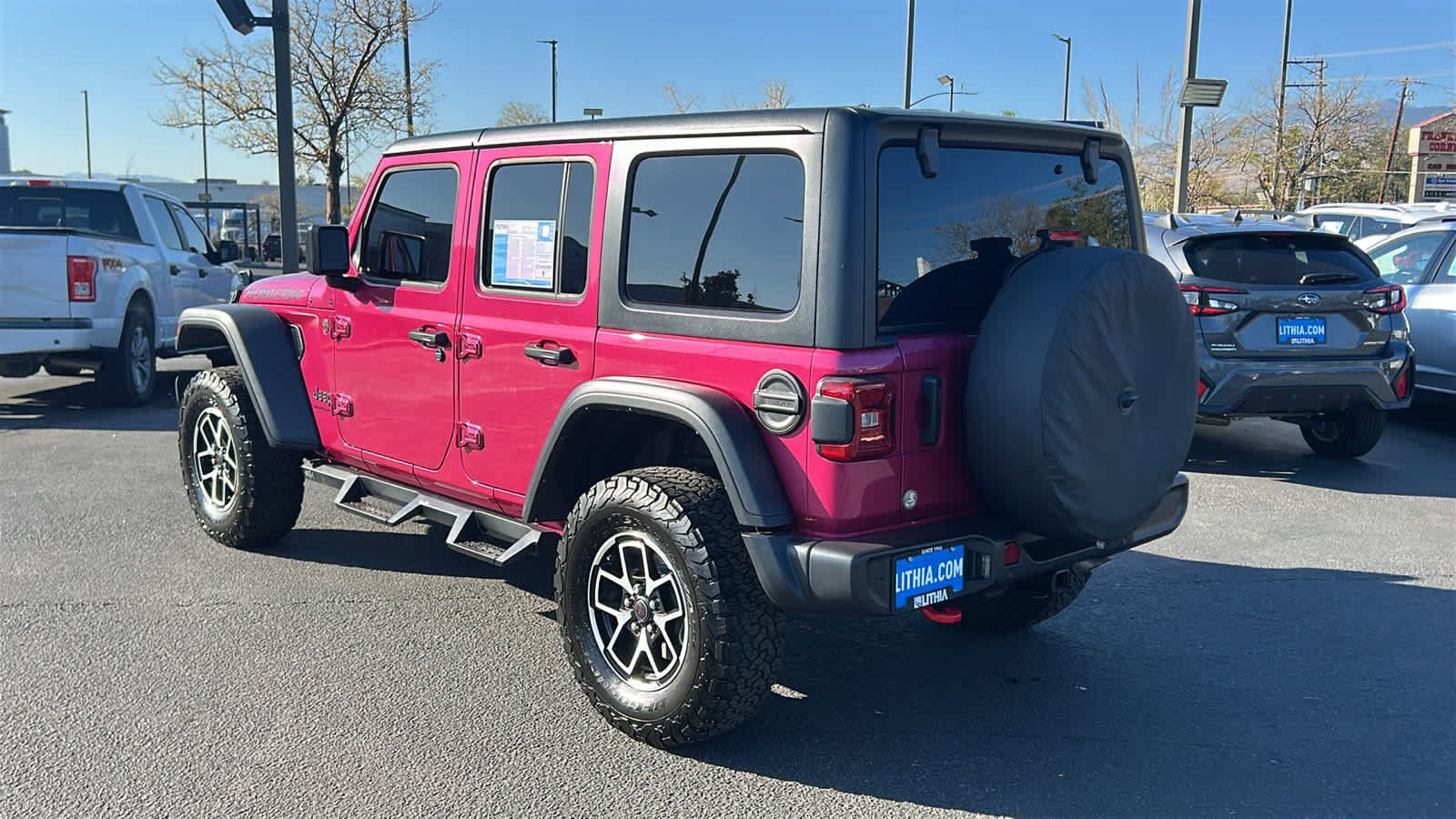 Used 2024 Jeep Wrangler Unlimited Rubicon w/ Technology Group AWD/4WD image 7