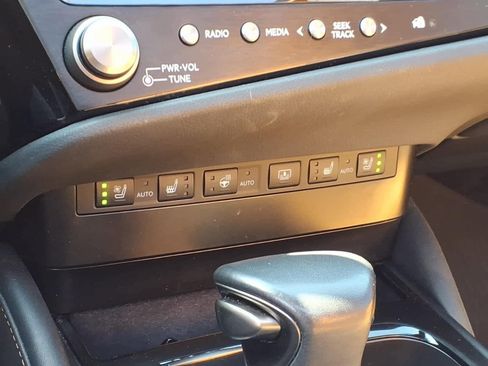 Used 2023 Lexus ES 350 w/ Accessory Package (Z1) FWD image 18