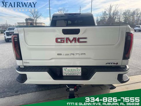 Used 2024 GMC Sierra 2500 AT4 w/ Technology Package image 7
