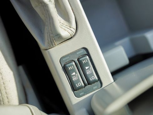 Used 2013 Subaru Forester 2.5X Premium w/ Plus Pkg image 22