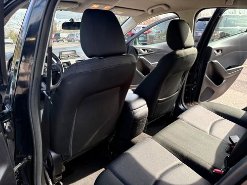 Used 2014 MAZDA MAZDA3 i Sport image 17