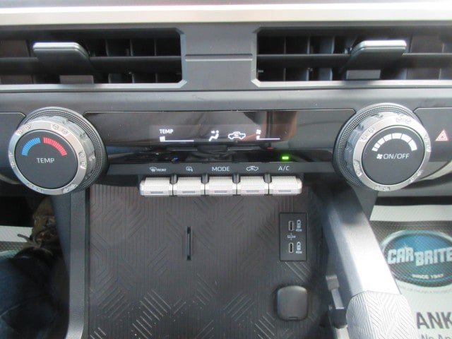 Used 2025 Toyota Tacoma SR5 AWD/4WD image 28