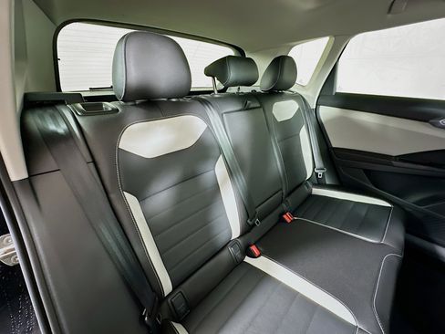 New 2026 Volkswagen Taos SEL AWD/4WD image 26