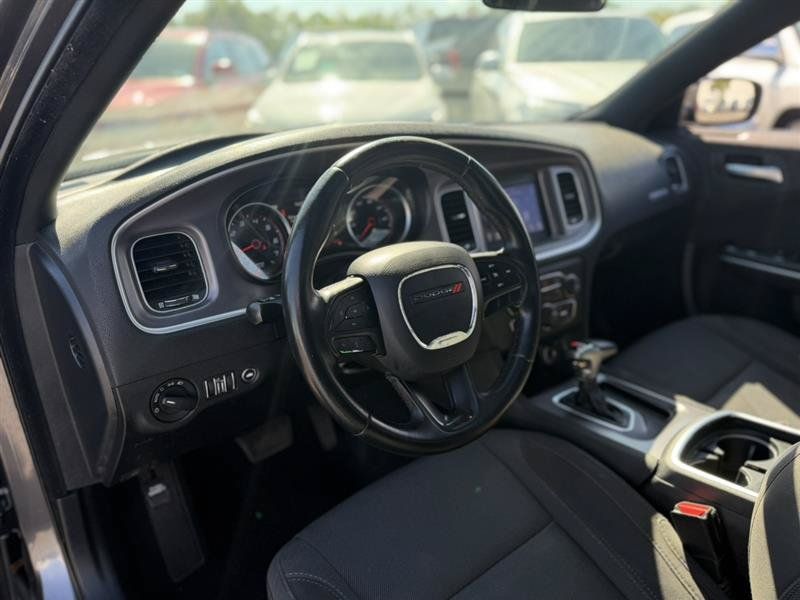 Used 2019 Dodge Charger SXT RWD image 26
