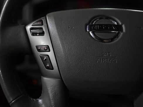 Used 2021 Nissan NV 3500 SL image 17