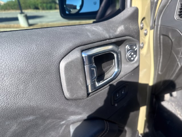 Used 2025 Jeep Gladiator Sport AWD/4WD image 10