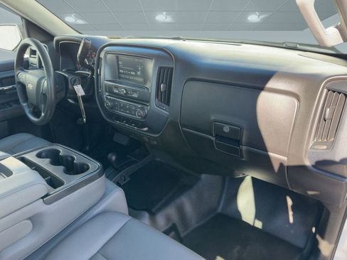 Used 2018 Chevrolet Silverado 1500 W/T w/ Trailering Package image 27