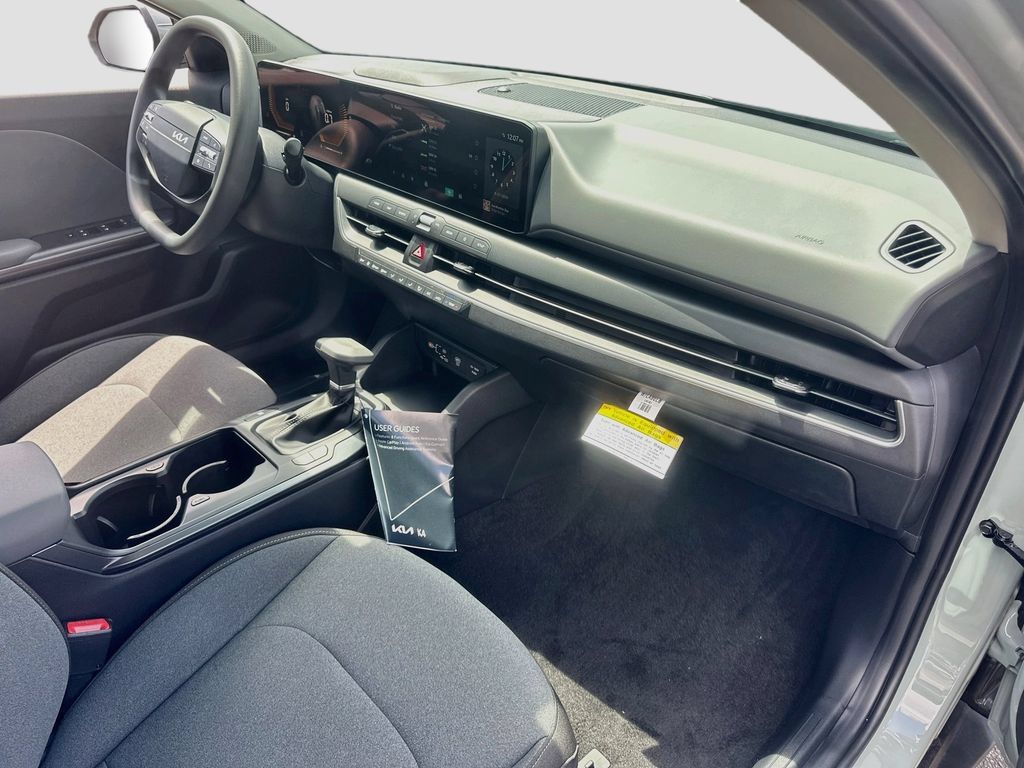New 2026 Kia K4 FWD image 26