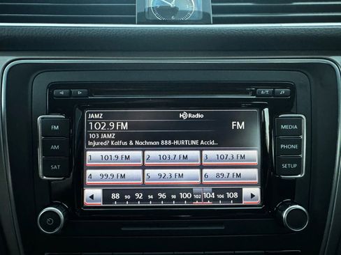 Used 2015 Volkswagen Passat 1.8T Limited Edition image 23