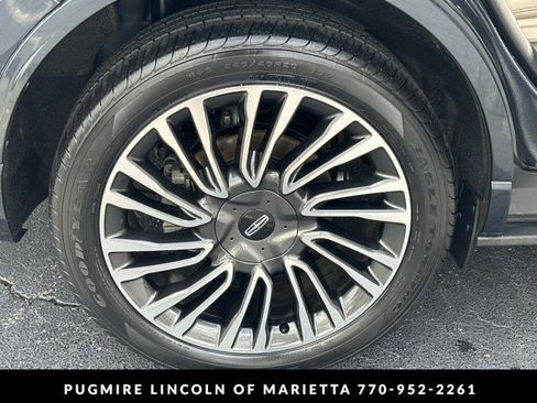 Used 2020 Lincoln Corsair Reserve w/ Appearance Package FWD image 17