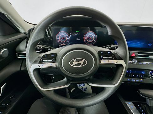 Certified 2024 Hyundai Elantra SEL image 11