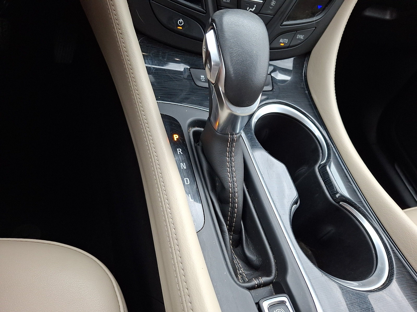 Used 2018 Buick Envision Preferred FWD image 15