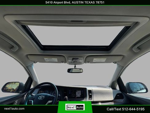 Used 2016 Toyota Sienna Limited Premium FWD image 26